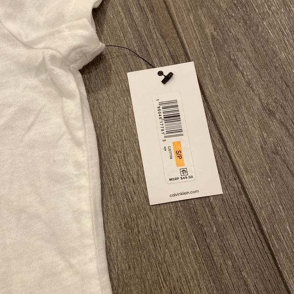 Women’s Calvin Klein Jeans White T-shirt. Size. S - Picture 2 of 7